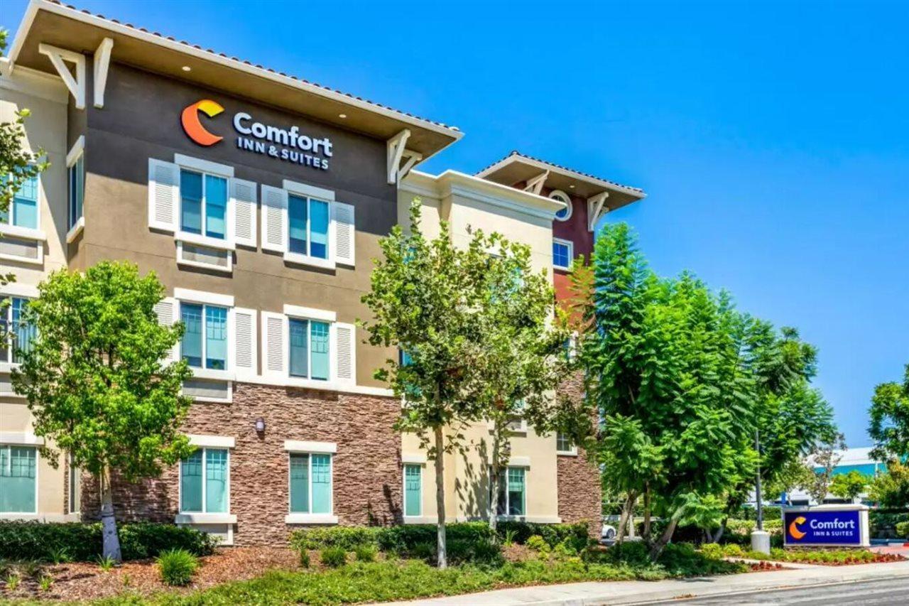 Comfort Inn & Suites Near Ontario Airport Esterno foto