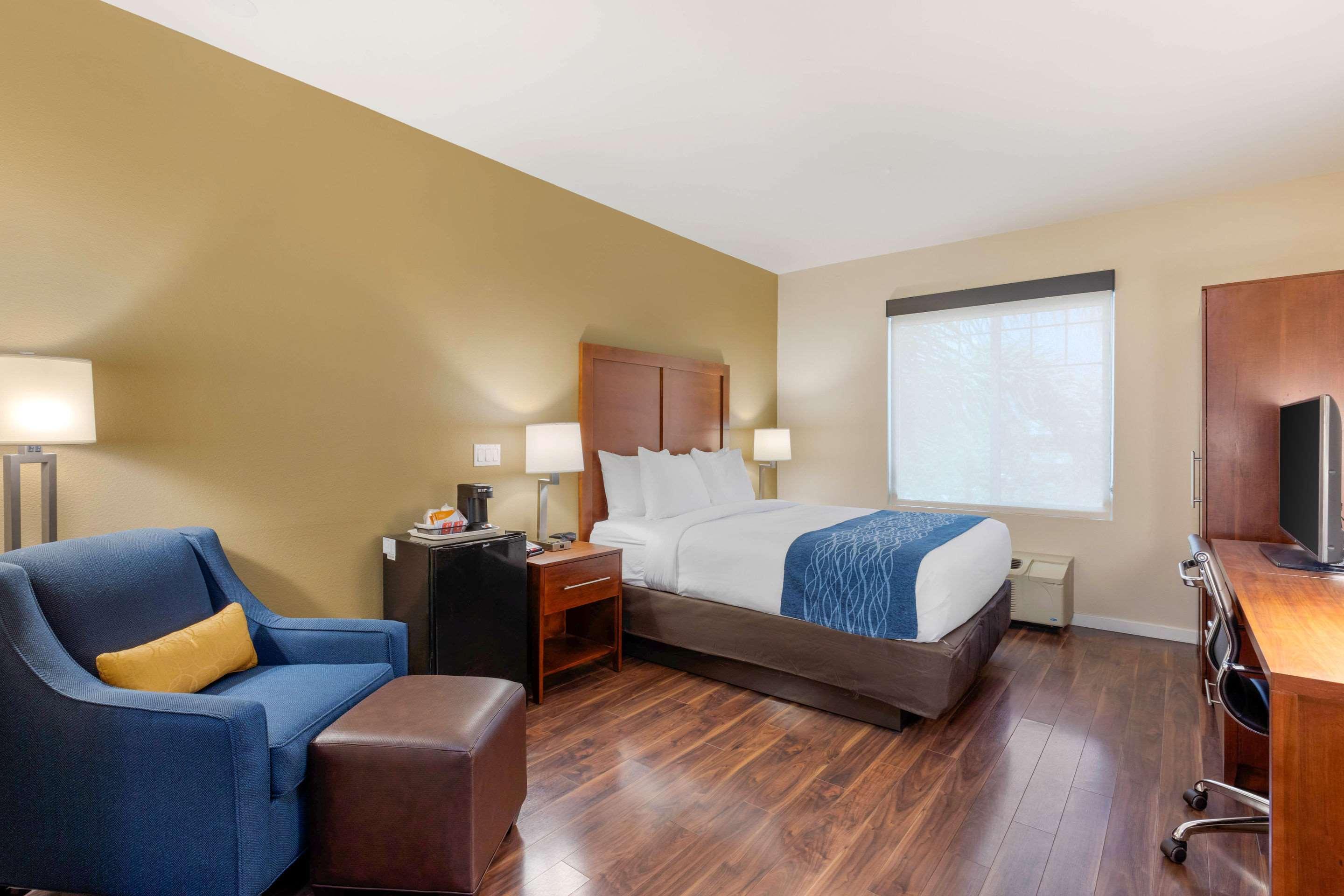 Comfort Inn & Suites Near Ontario Airport Esterno foto