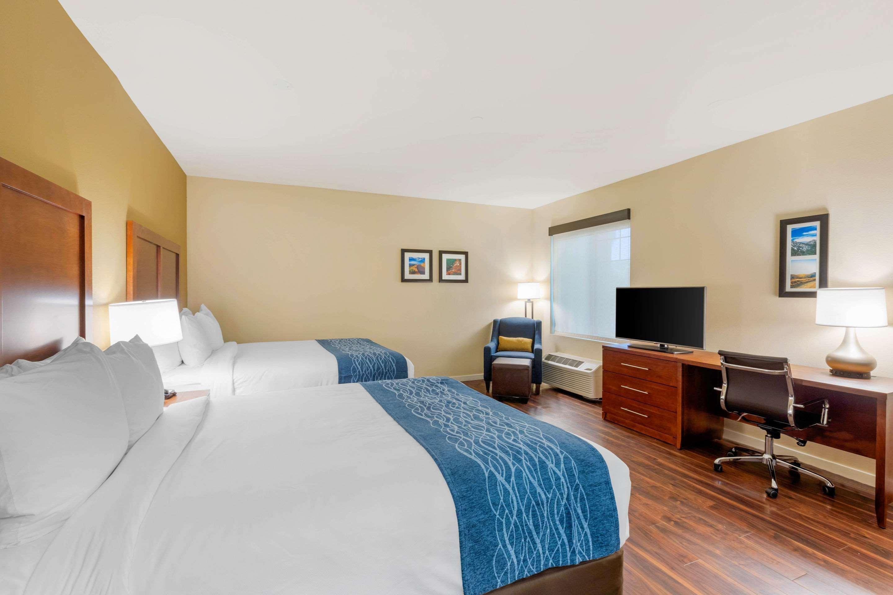 Comfort Inn & Suites Near Ontario Airport Esterno foto