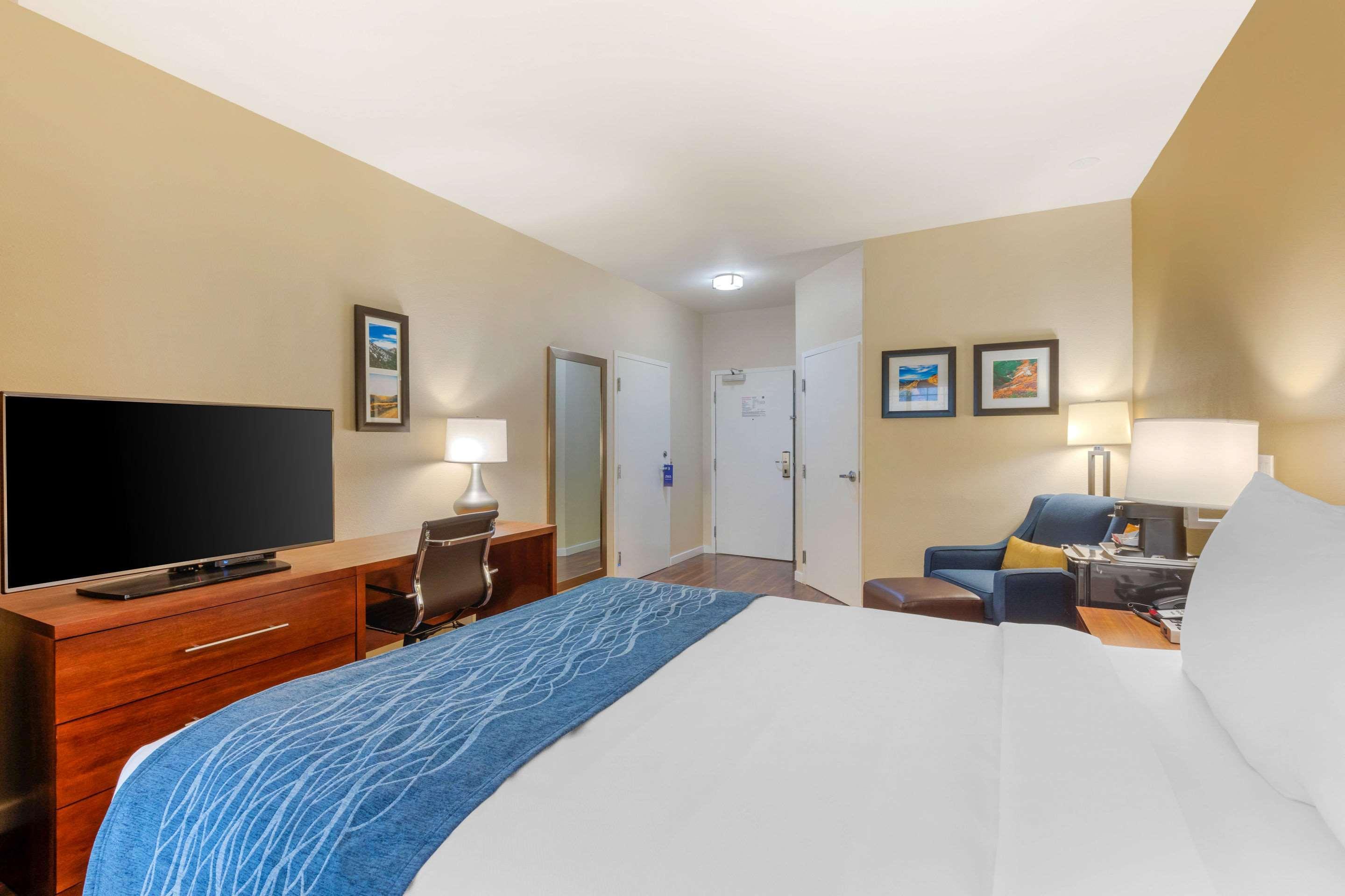 Comfort Inn & Suites Near Ontario Airport Esterno foto