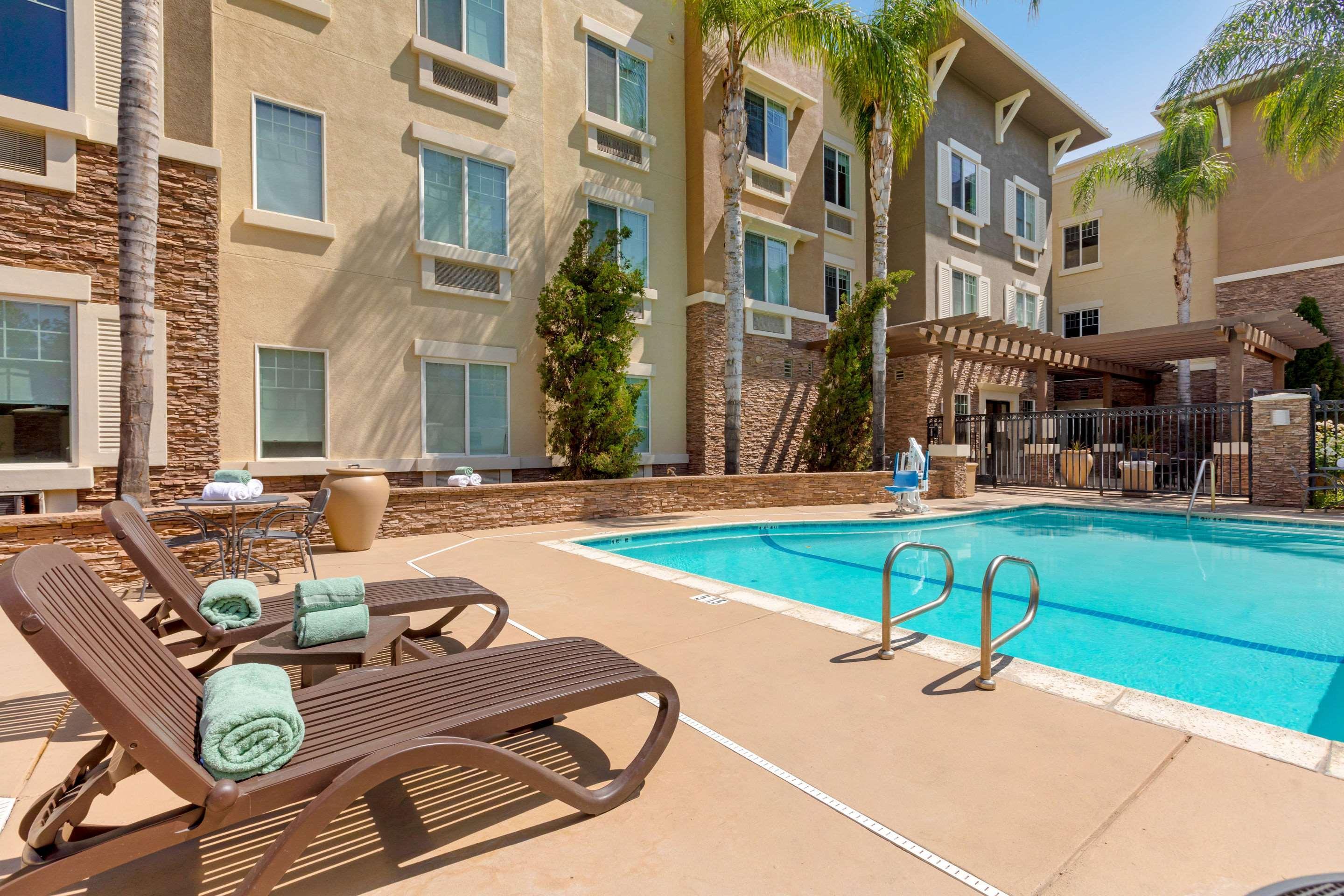 Comfort Inn & Suites Near Ontario Airport Esterno foto