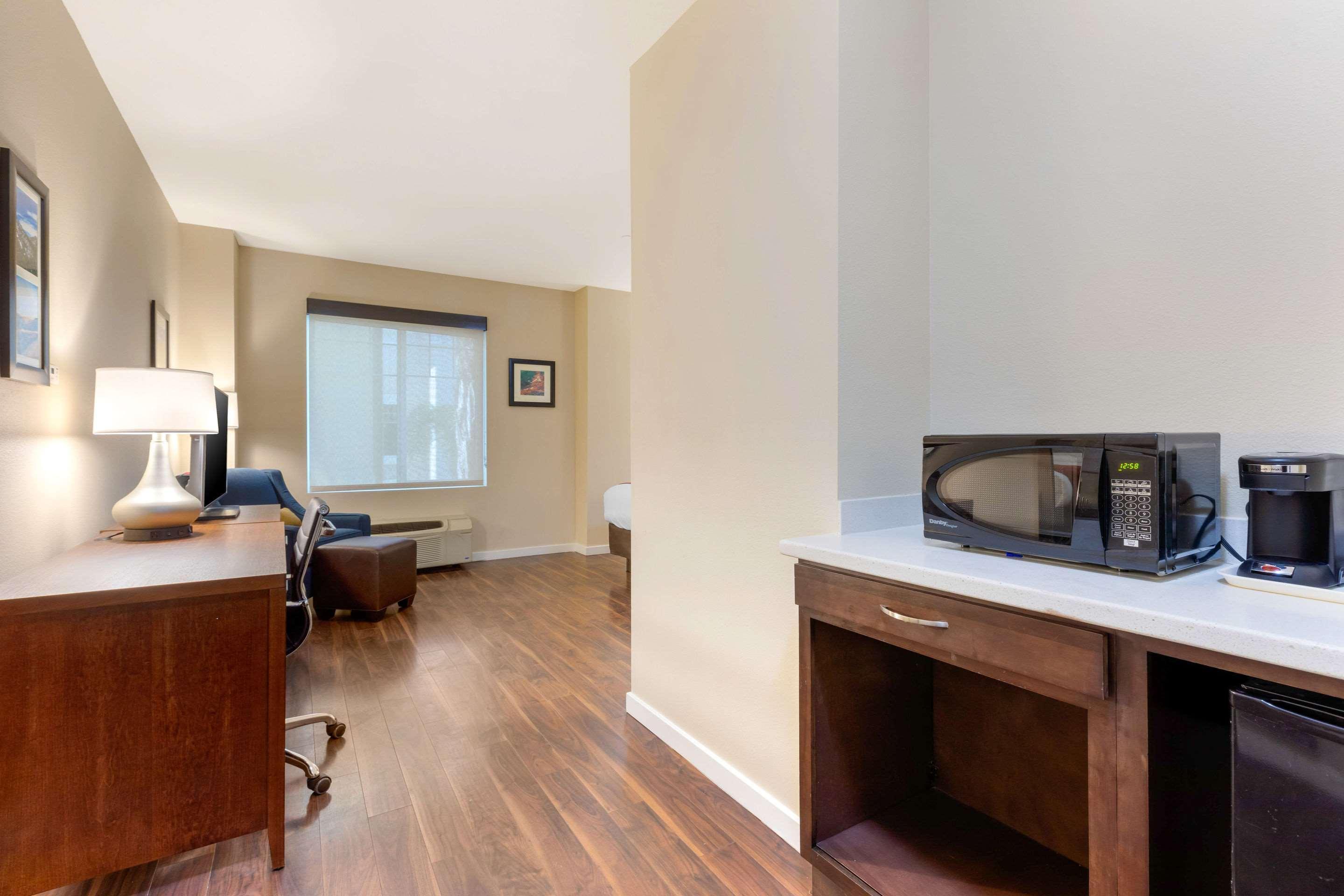 Comfort Inn & Suites Near Ontario Airport Esterno foto