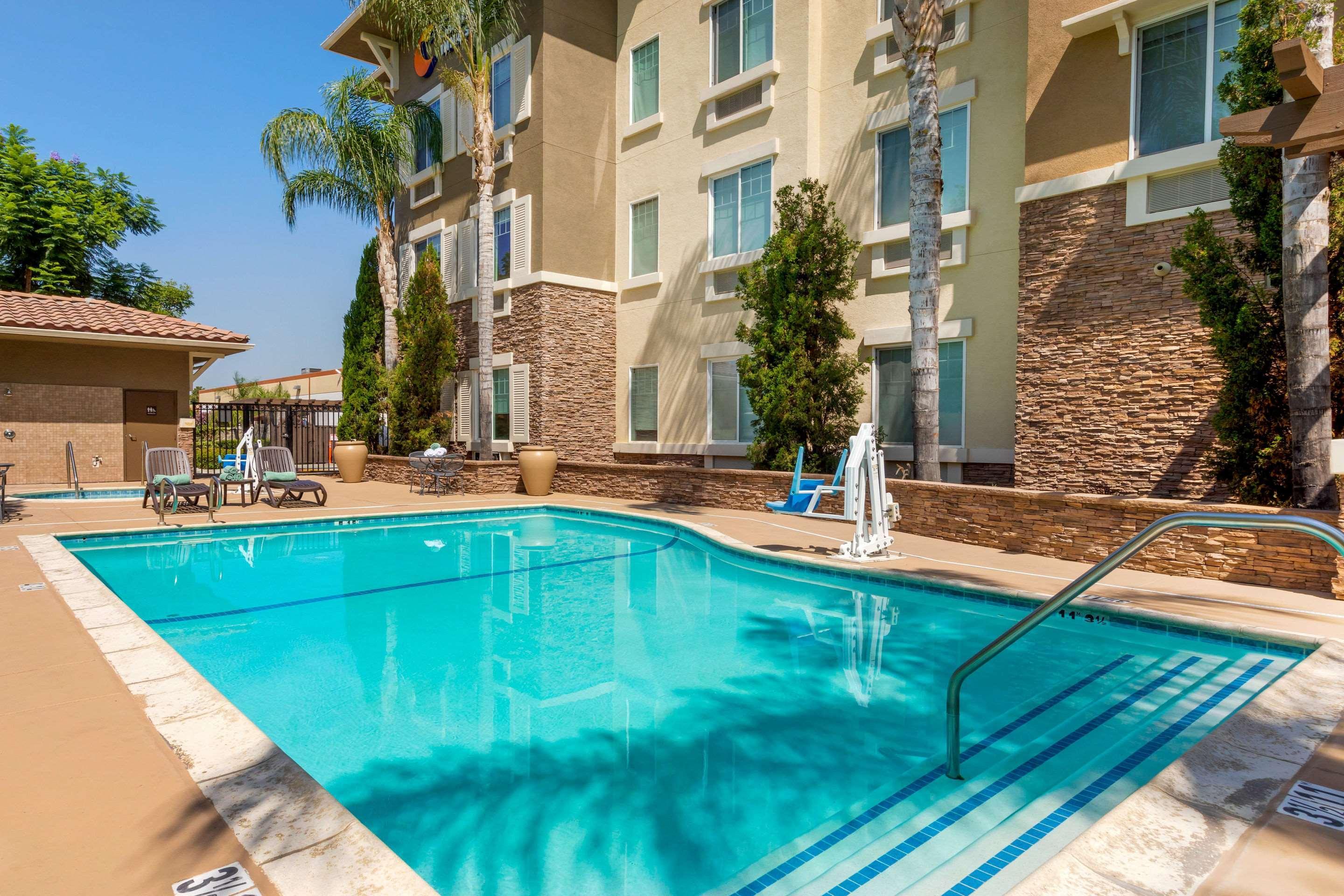 Comfort Inn & Suites Near Ontario Airport Esterno foto