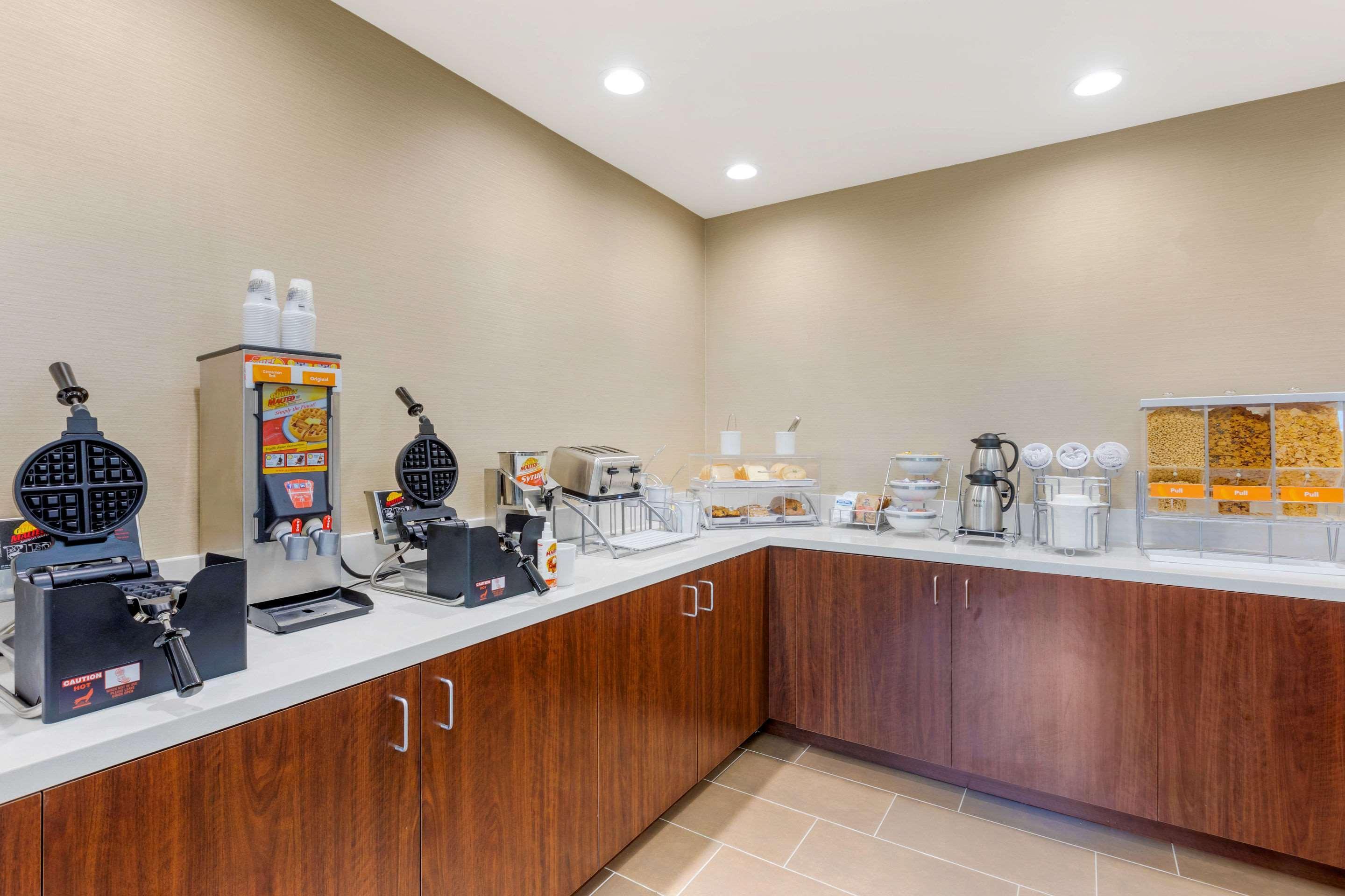 Comfort Inn & Suites Near Ontario Airport Esterno foto