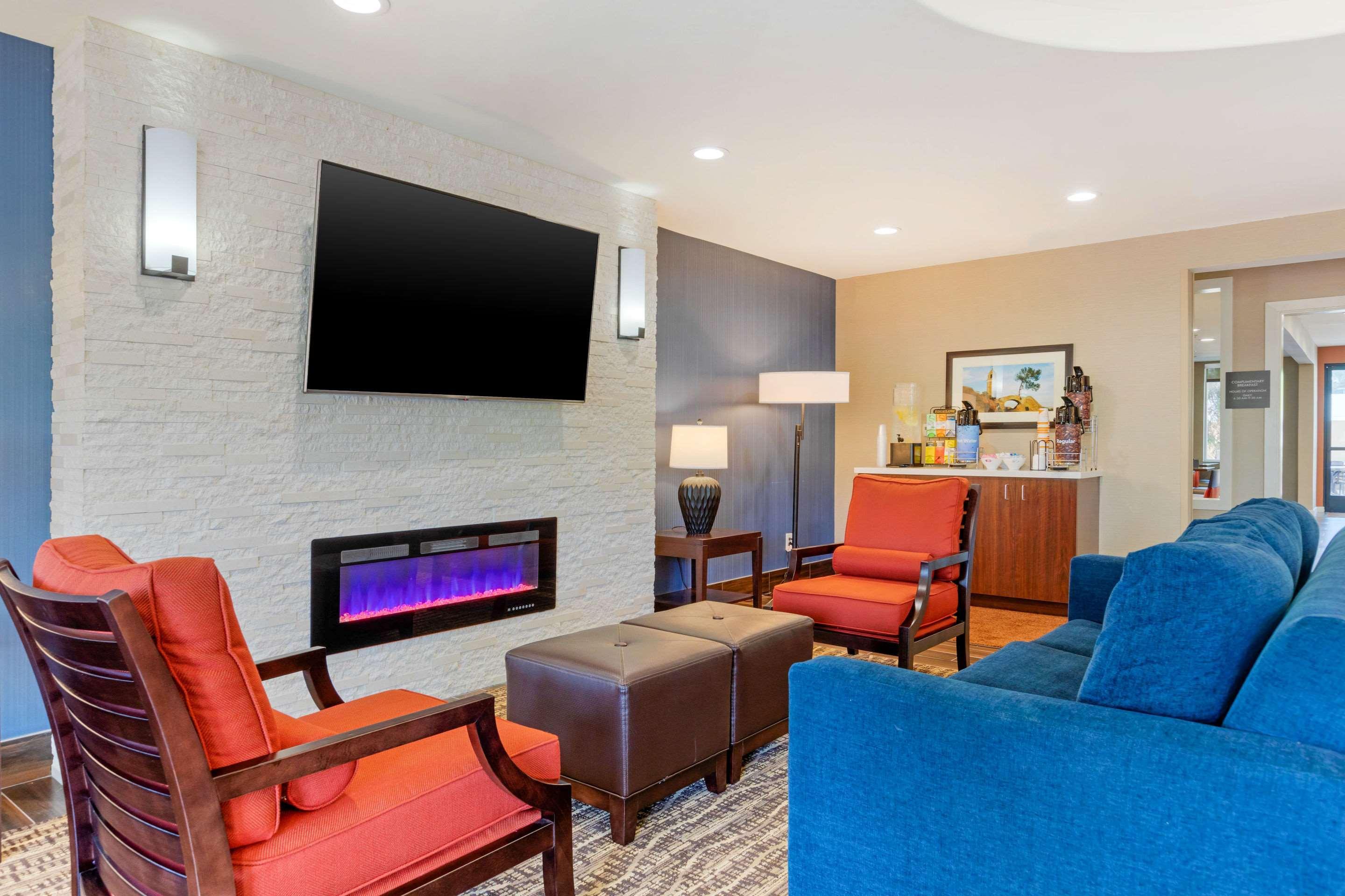 Comfort Inn & Suites Near Ontario Airport Esterno foto